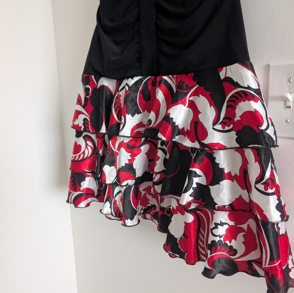 2000's Halter Ruffle Dress - Picture 3 of 11